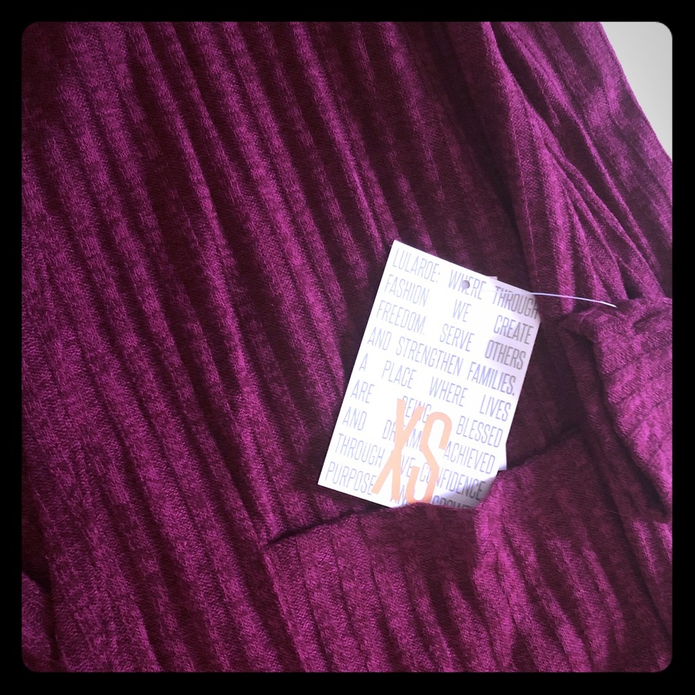 XS Sarah BNWT - Picture 5 of 7